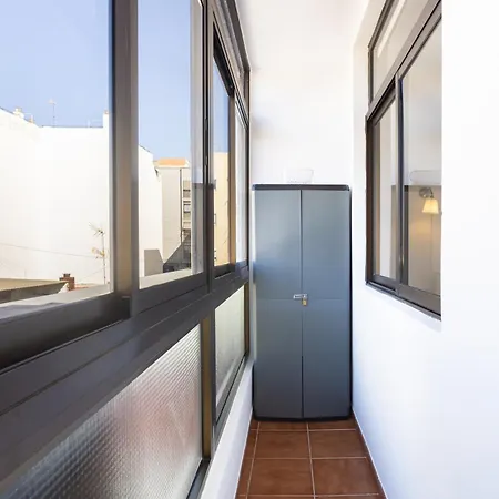 Home2book Spacious With Private Parking Apartman *